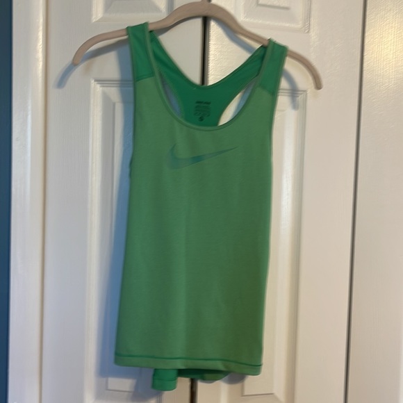 NWOT Nike Dri-fit racerback tank in green size XS - Picture 4 of 7